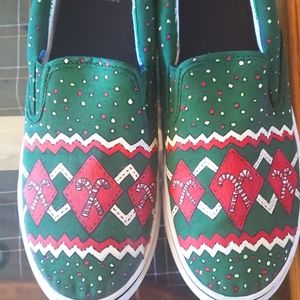 Men's size 9 hand painted Christmas shoes